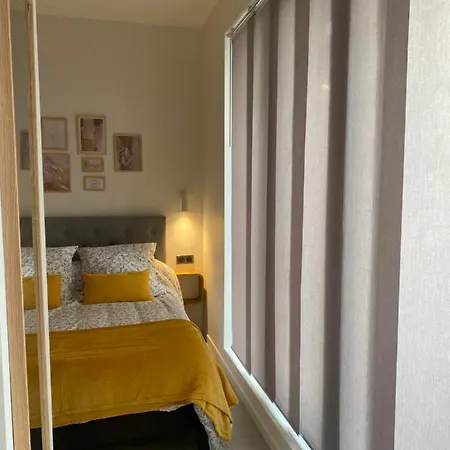 Apartment Confortable, Thermal, Parc Ste-marie