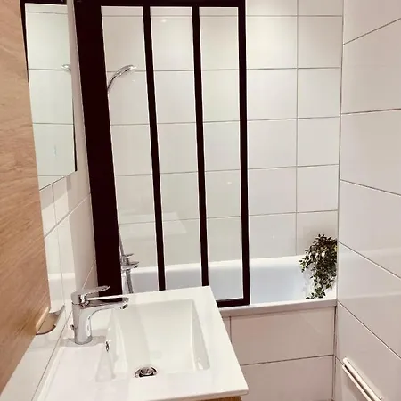 Confortable, Thermal, Parc Ste-marie Apartman