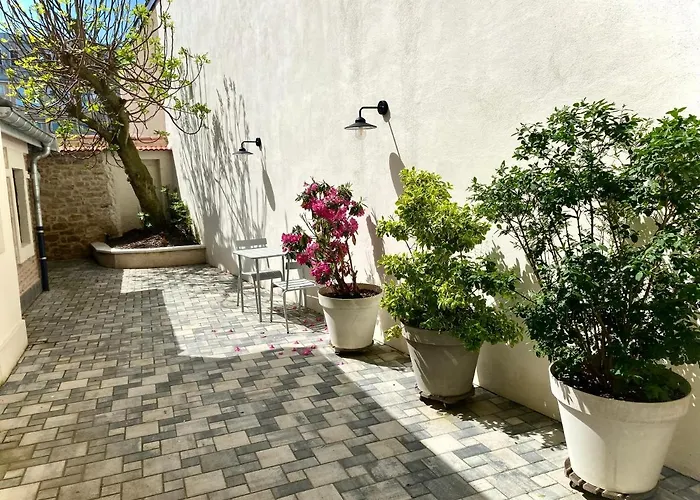 Confortable, Thermal, Parc Ste-marie Apartment